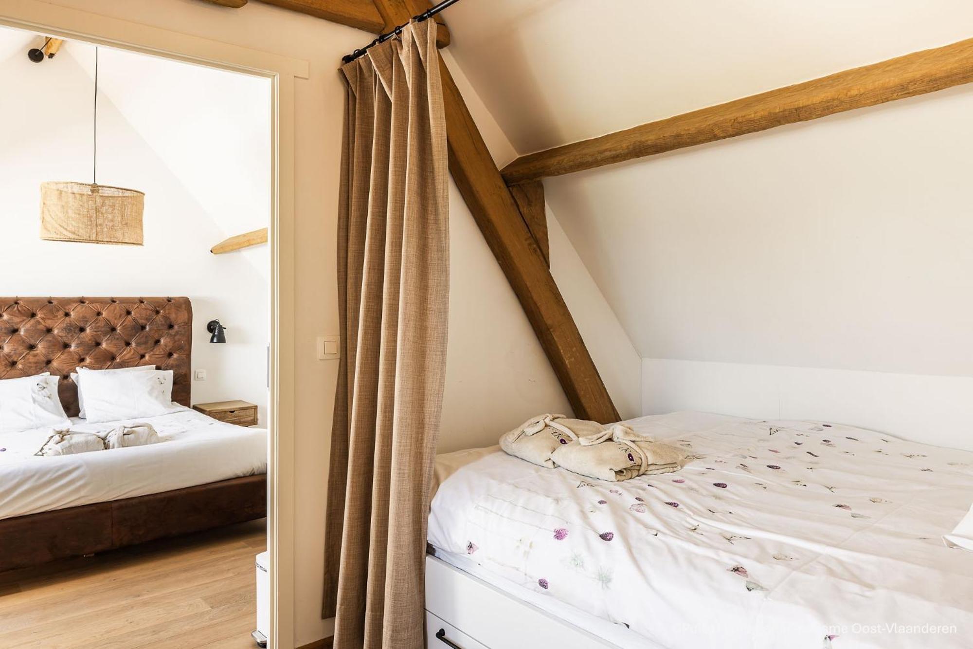Op 'T Roth Villa Oudenaarde Luaran gambar